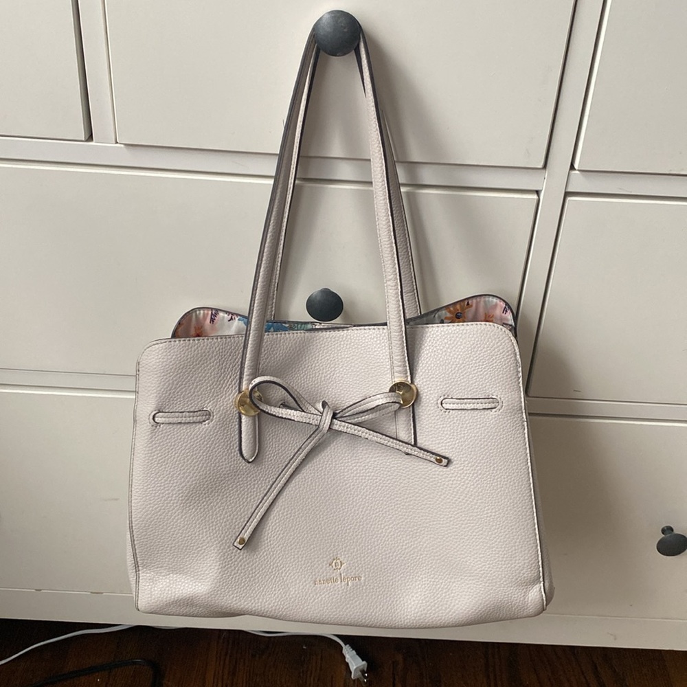 Purse - Picture 2 of 4